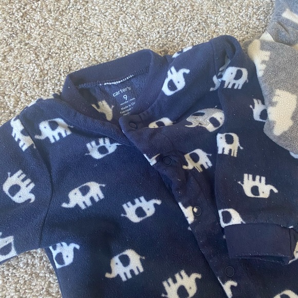 Carters baby boy 2 piece long sleeve footie bundle size 9 months - Picture 3 of 12